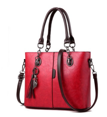 Elegant Leather Shoulder Bag - Luxury Handbag - Jatanele