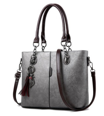 Elegant Leather Shoulder Bag - Luxury Handbag - Jatanele