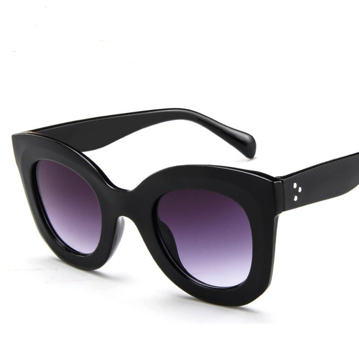 Cat Eye Sunglasses - Retro Fashion Statement - Jatanele