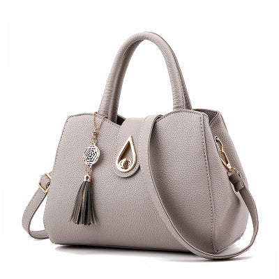 Elegance Luxe Handbag – The Perfect Blend of Style and Function - Jatanele