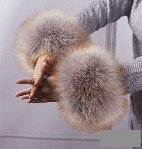 Women’s Luxe Faux Fur Hand Wristband Sleeves – Stylish and Cozy - Jatanele