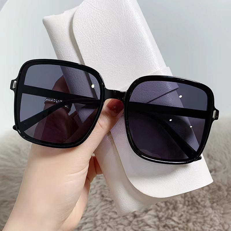 Trendy Oversized Frame Women's Fashion Sunglasses - Jatanele