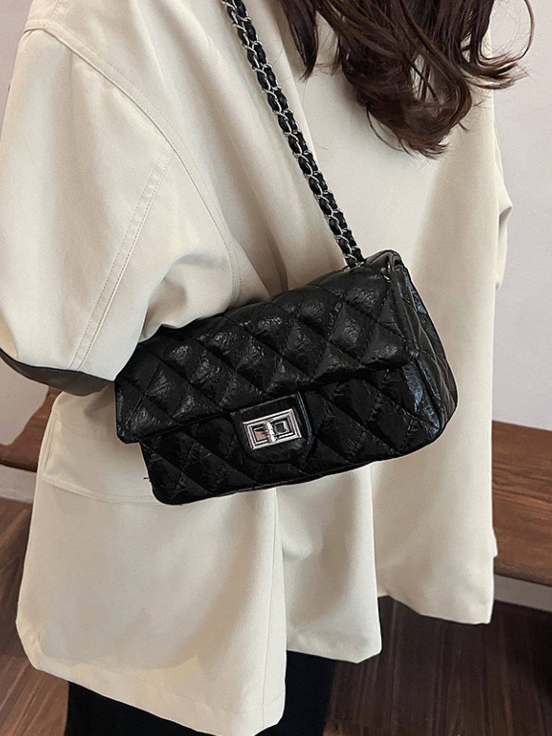 Geometric Twist-Lock Shoulder Bag – Trendy Everyday Essential Trendsi