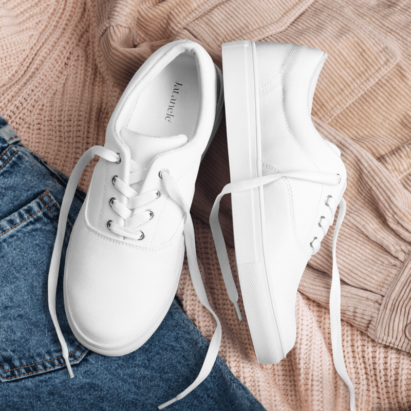 Men’s White lace-up canvas shoes