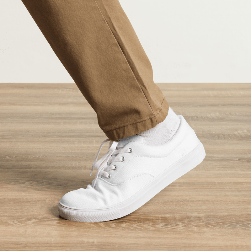 Men’s White lace-up canvas shoes
