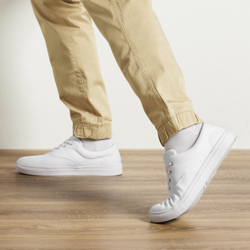 Men’s White lace-up canvas shoes