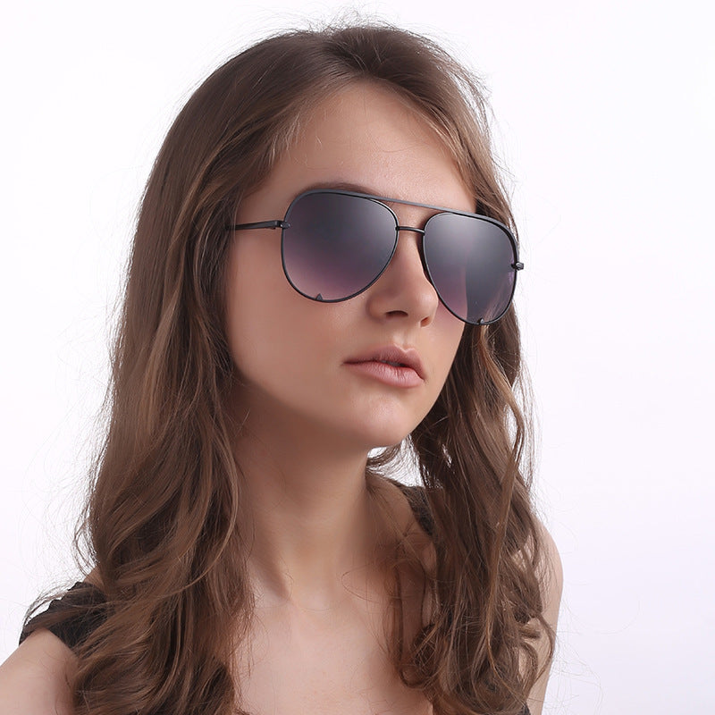 Fashionable sunglasses - Jatanele