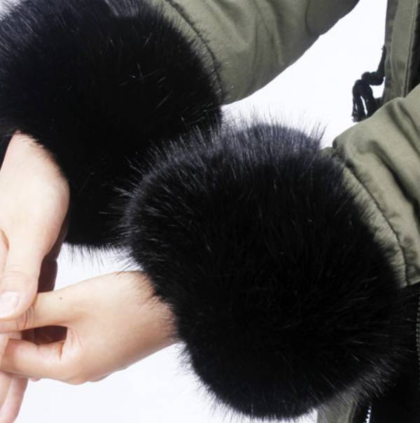 Women’s Luxe Faux Fur Hand Wristband Sleeves – Stylish and Cozy - Jatanele