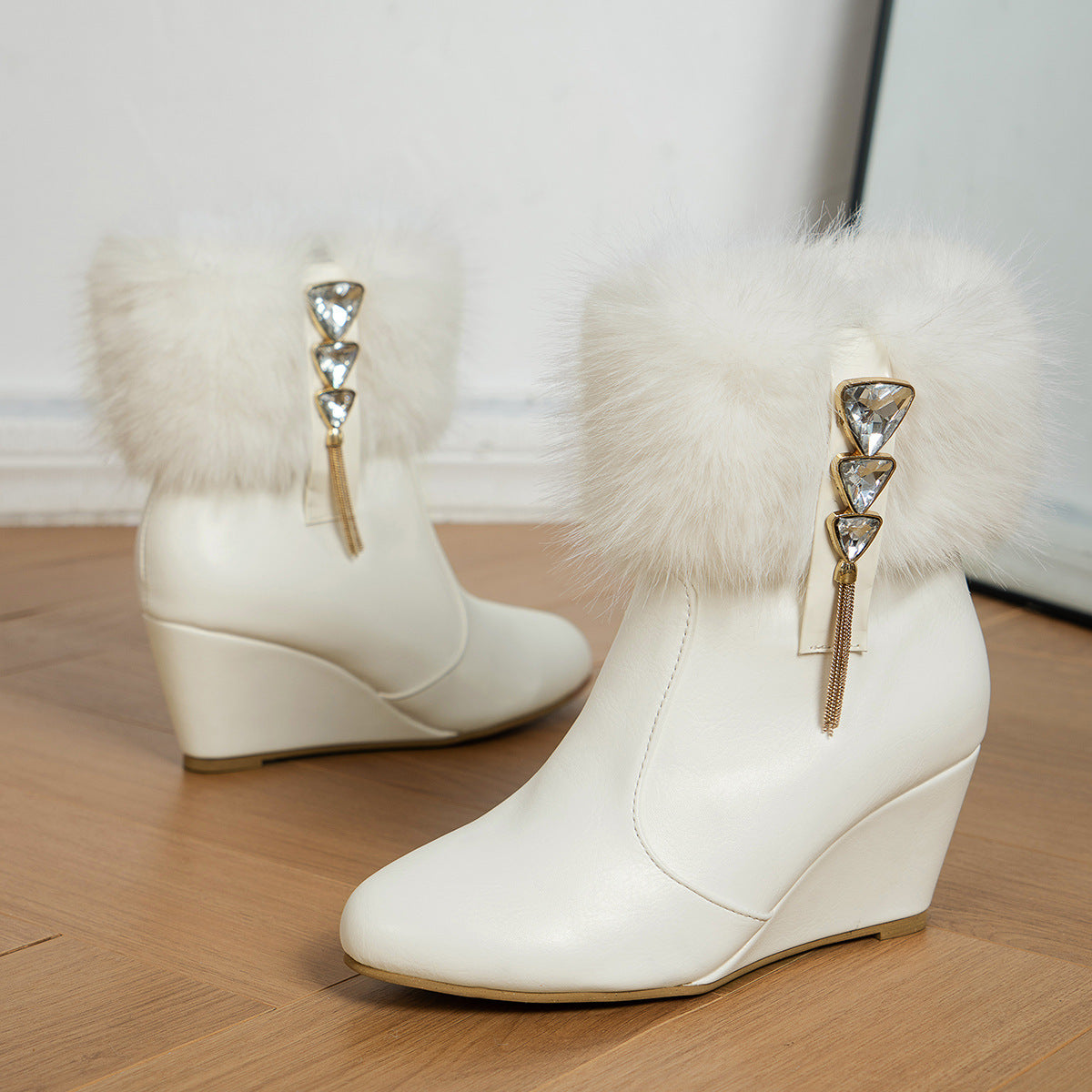 Women's Drill Buckle Plush Decoration Warm Winter Wedges - Jatanele