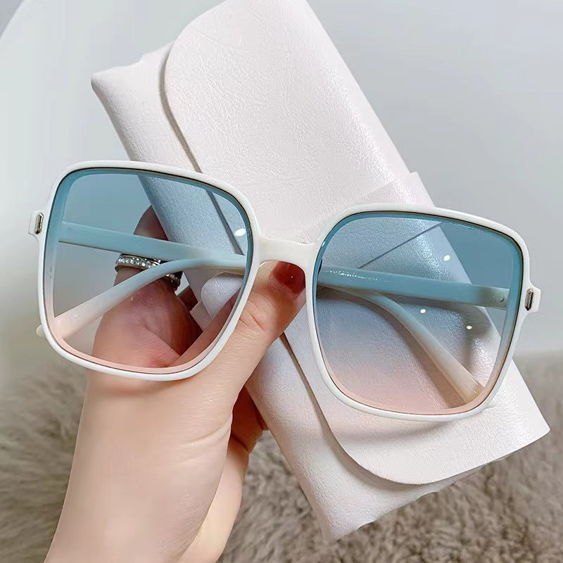 Trendy Oversized Frame Women's Fashion Sunglasses - Jatanele